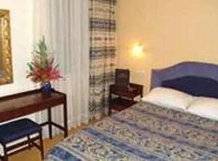 Otel Achillion 3*
