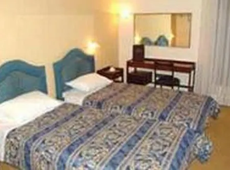 Achillion Otel 3*
